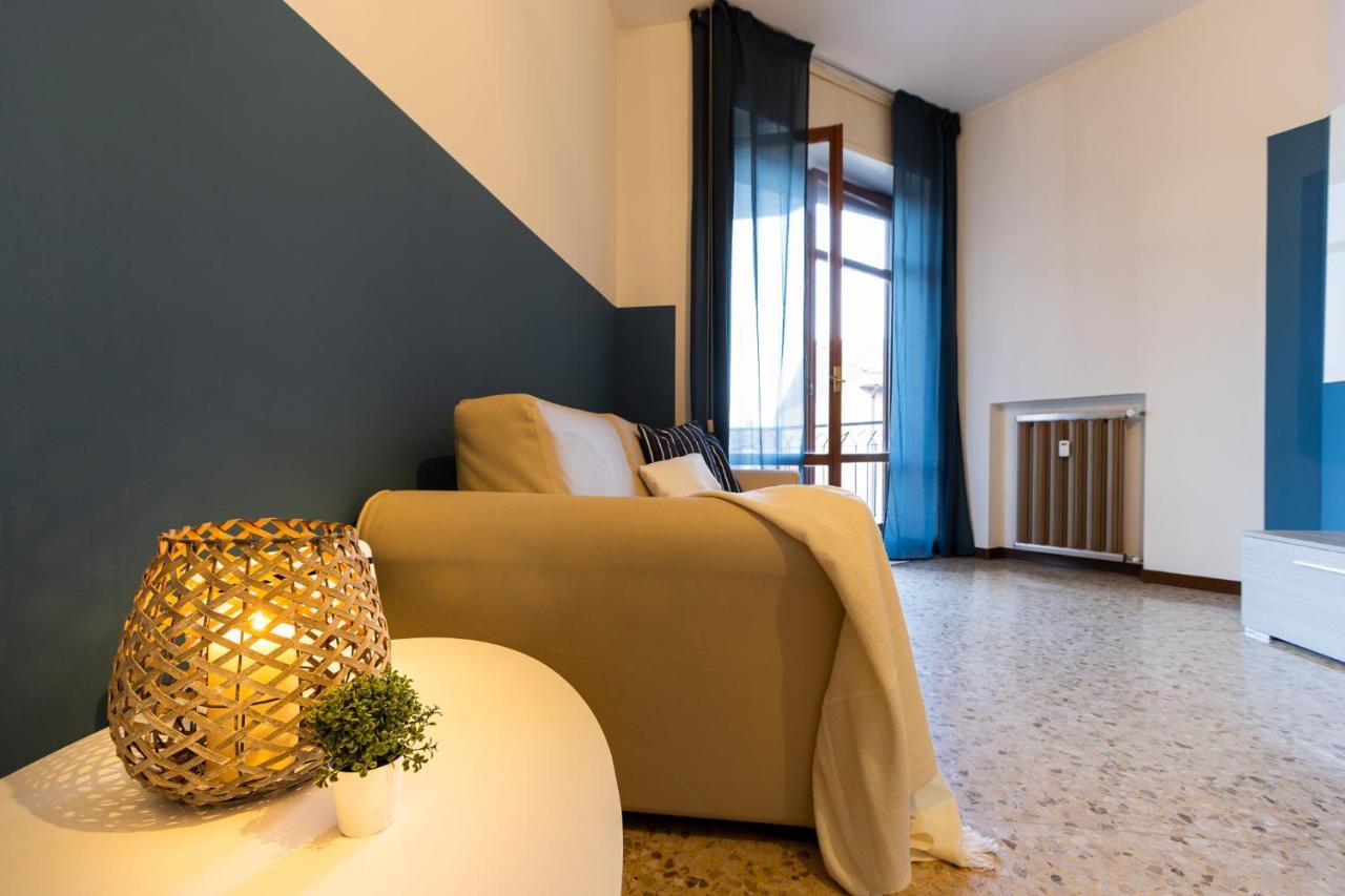 Blue Wave Apartment Arona - Lago Maggiore Eksteriør bilde