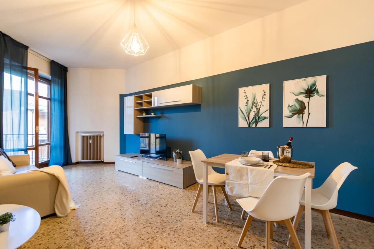 Blue Wave Apartment Arona - Lago Maggiore Eksteriør bilde
