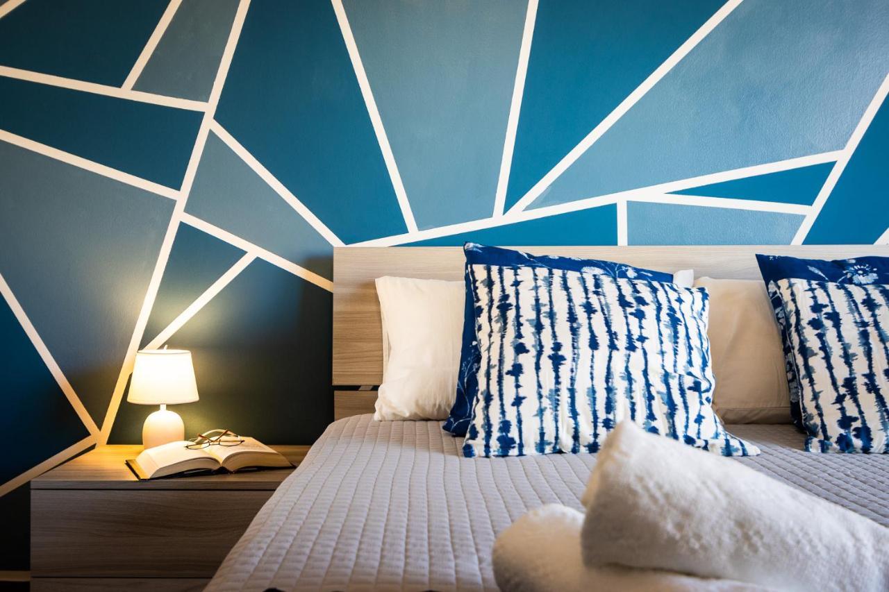 Blue Wave Apartment Arona - Lago Maggiore Eksteriør bilde