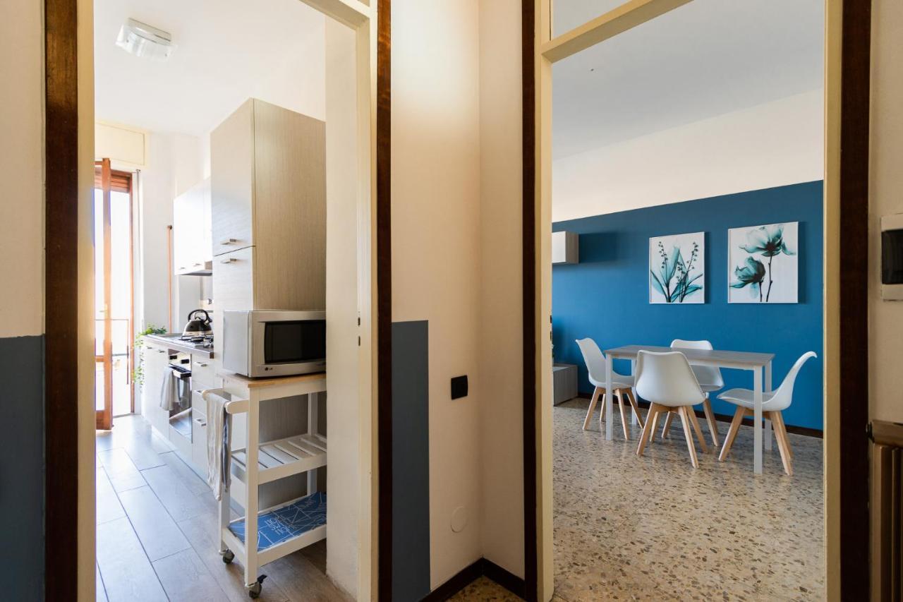 Blue Wave Apartment Arona - Lago Maggiore Eksteriør bilde